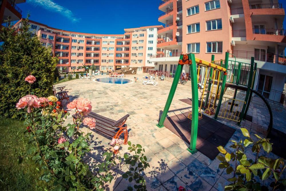 Privilege Fort beach Apartman Sveti Vlas 61m2 játszósarka