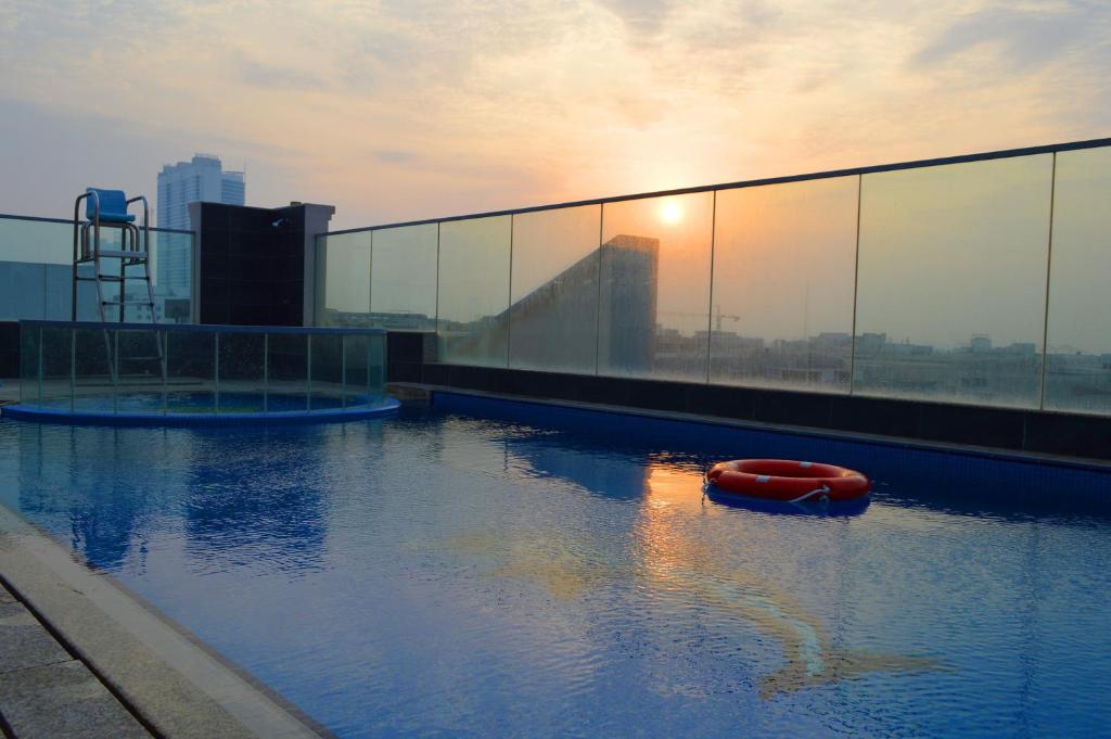 Tulip Al Barsha Hotel Apartment - Resim 41