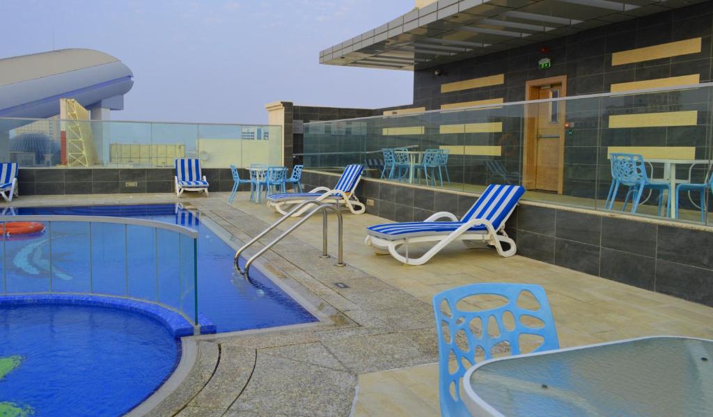 Tulip Al Barsha Hotel Apartment - Resim 43