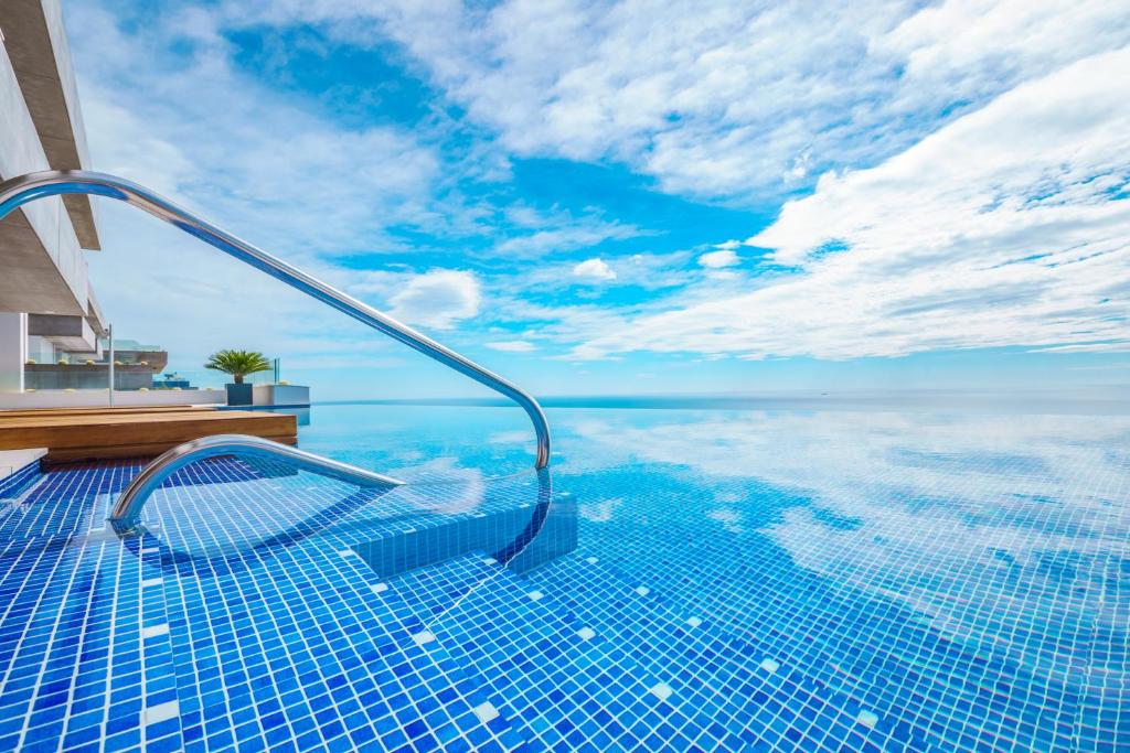 Basen w obiekcie Infinity Horizon Apartment - Costa Blanca lub w pobliżu