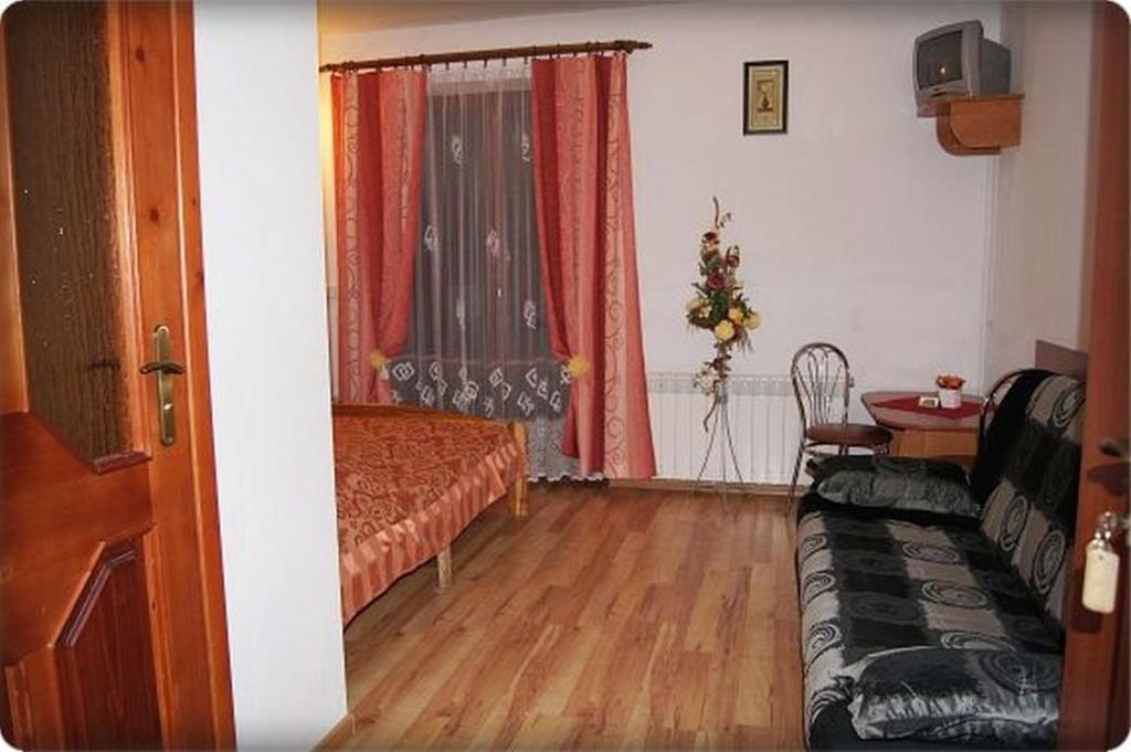 Willa Pod Dębami - SALA ZABAW - Małpi Gaj - blisko centrum - Triple Room