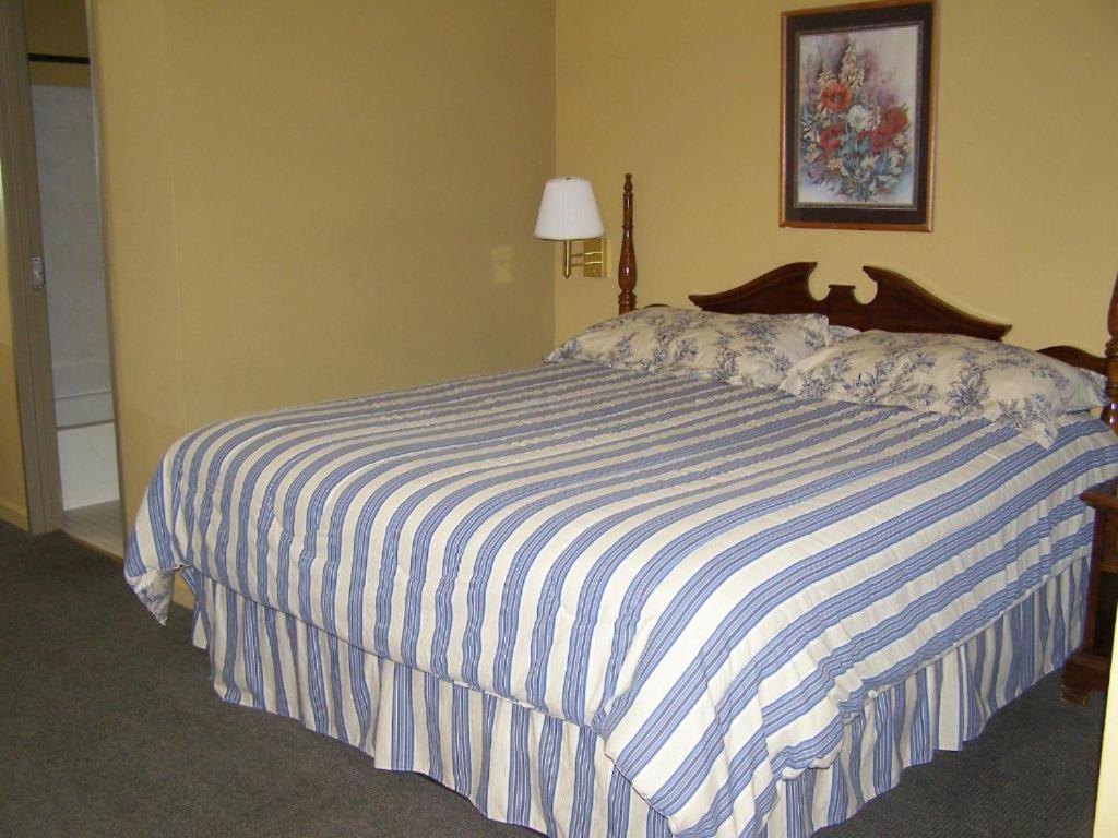 FIRST WESTERN INN - Chambre Simple