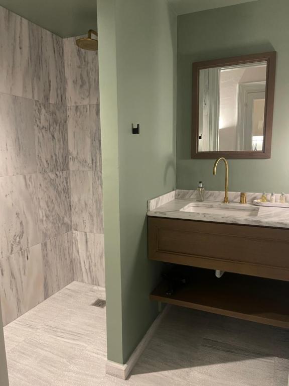 ATHINAIDOS QUARTERS by K&K - 8