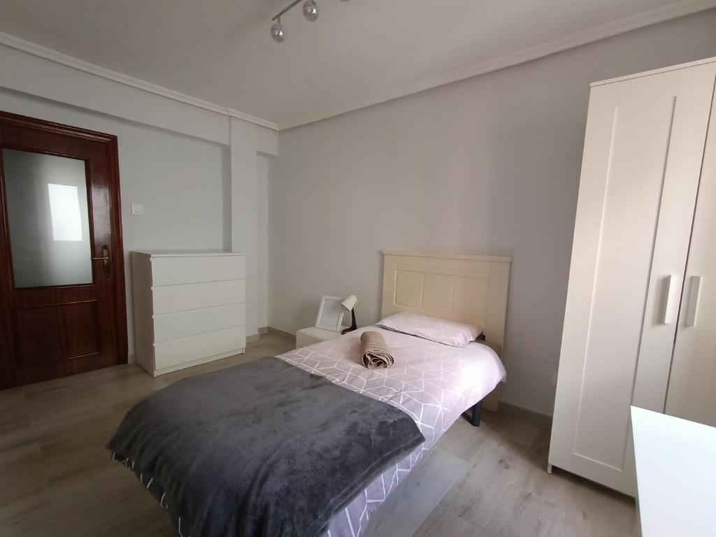 Fotografie z fotogalerie ubytování Piso San Roque 3 hab cerca del centro y universidad v destinaci Santander