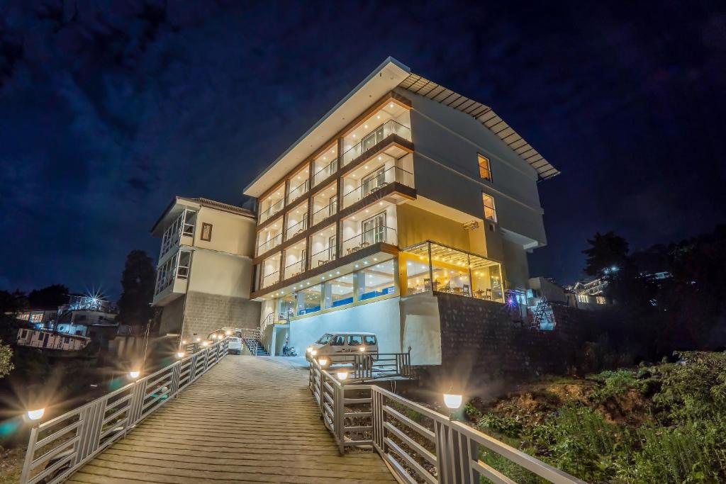 Bangunan di mana terletaknya hotel