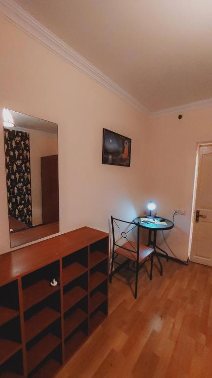 TV a/nebo společenská místnost v ubytování Buddha apartment