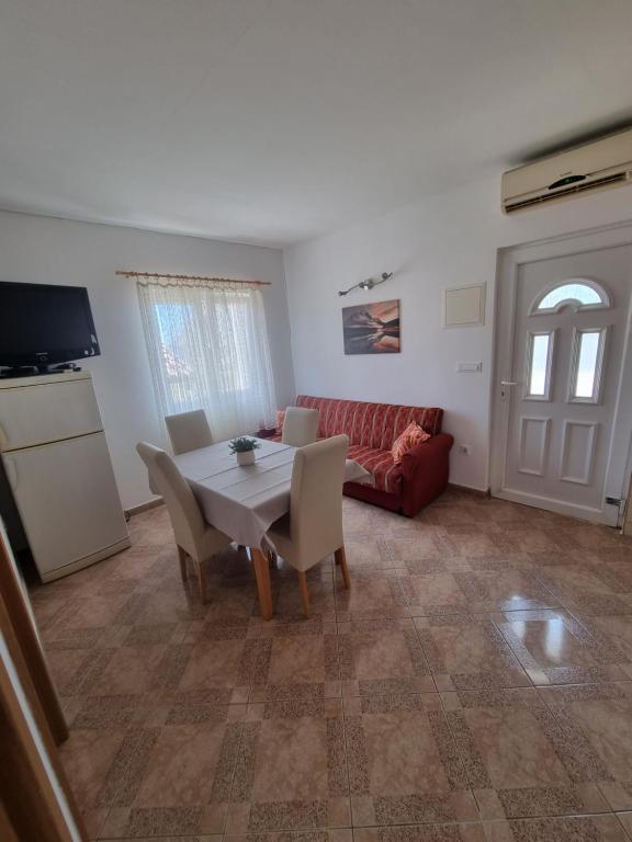 Posedenie v ubytovaní Euromodus apartmani