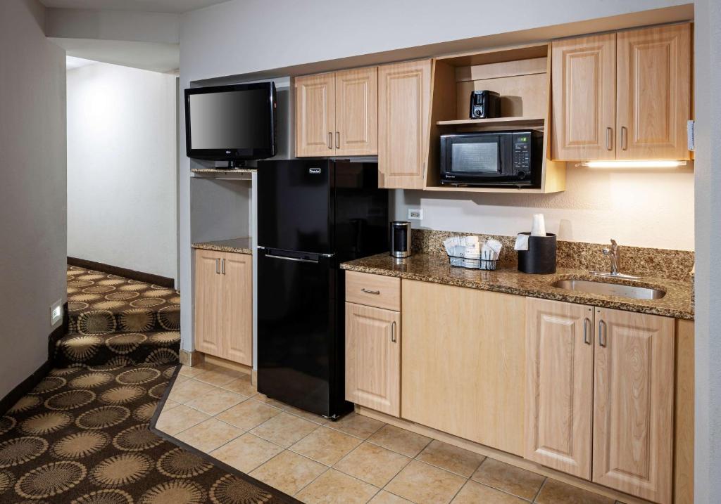 Best Western New Smyrna Beach Hotel & Suites photo
