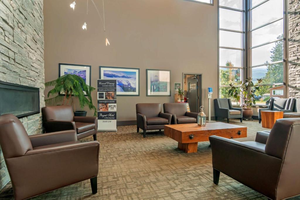 Posezení v ubytování Best Western Plus Revelstoke