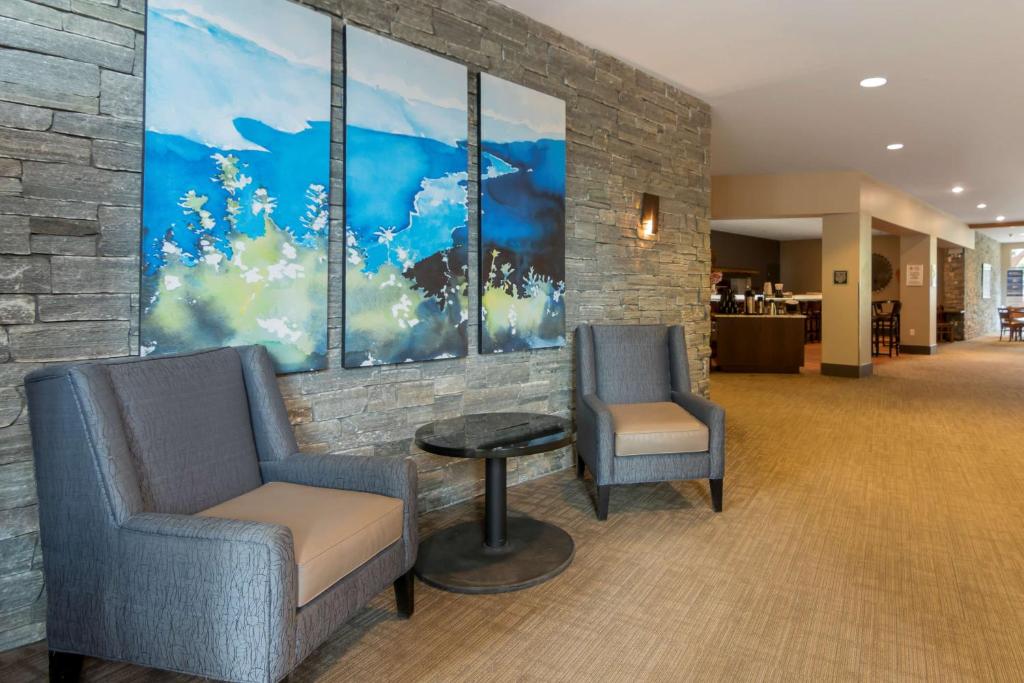 Posezení v ubytování Best Western Plus Revelstoke