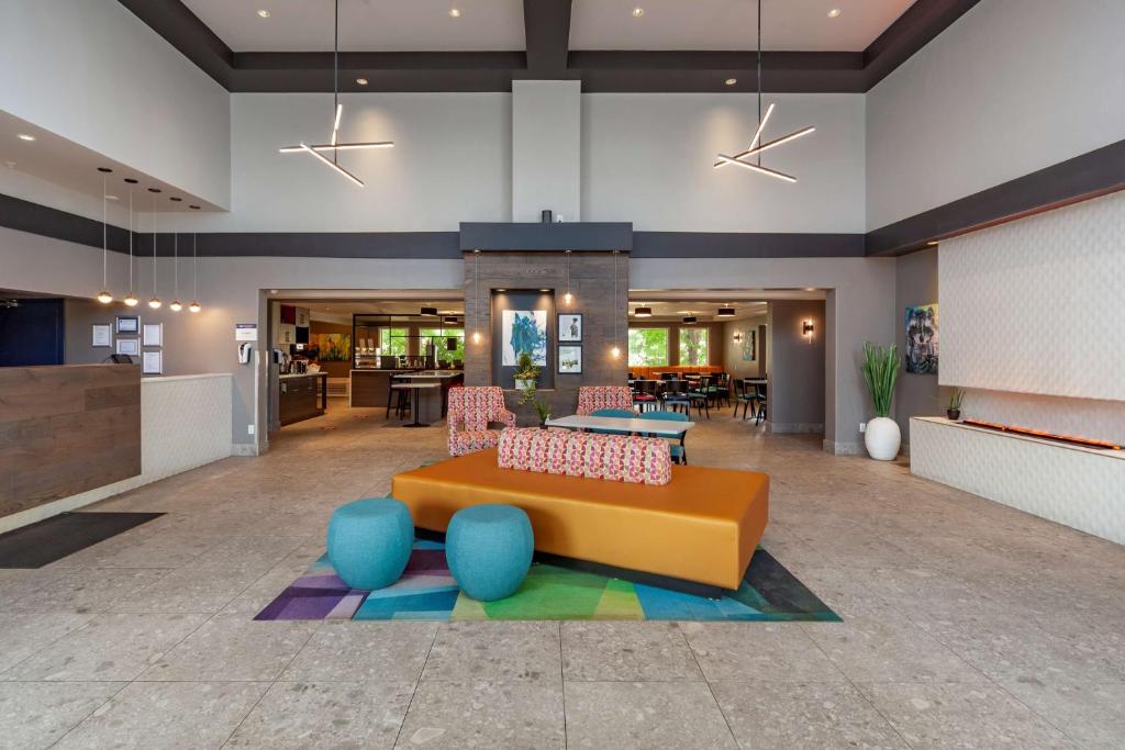 Posezení v ubytování Best Western Plus West Edmonton