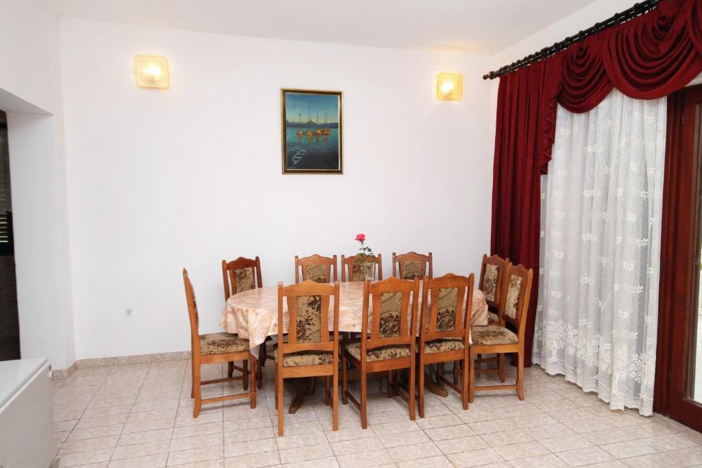 Część wypoczynkowa w obiekcie Apartments by the sea Vrsi - Mulo, Zadar - 5791