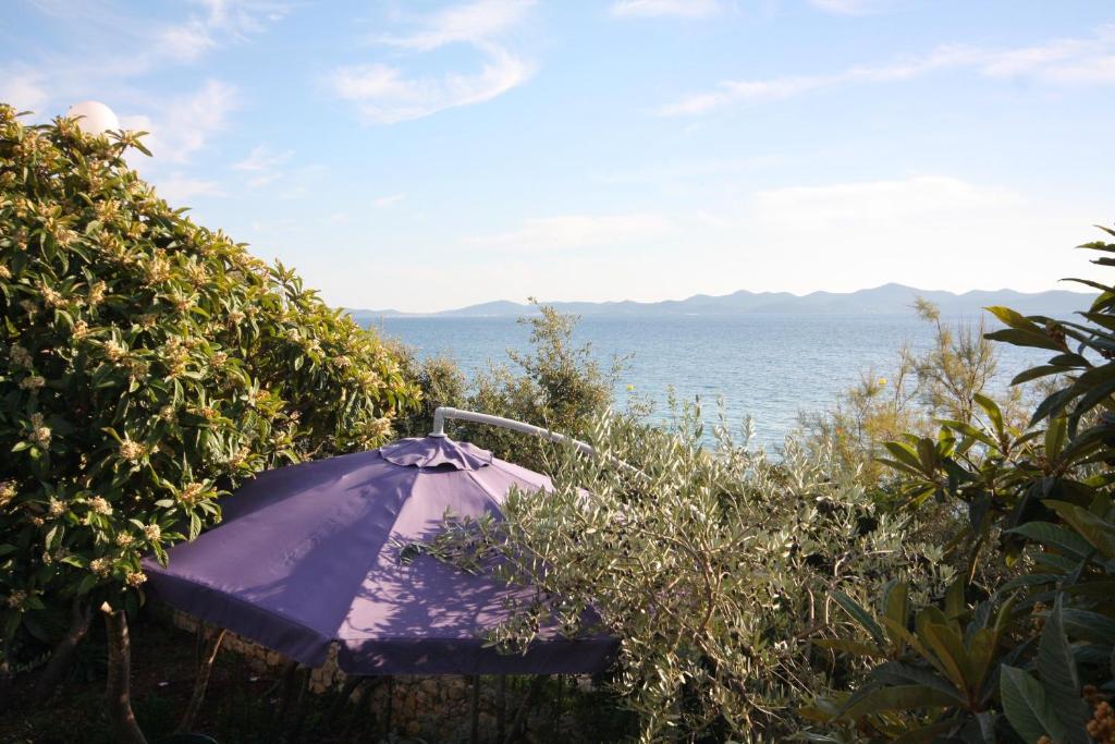 Zdjęcie z galerii obiektu Apartments by the sea Kozino, Zadar - 5734 w Petrčane