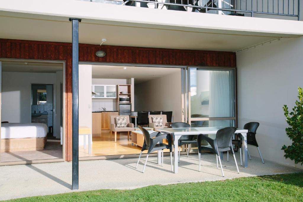 Patio nebo venkovní prostory v ubytování Oakridge Resort Lake Wanaka