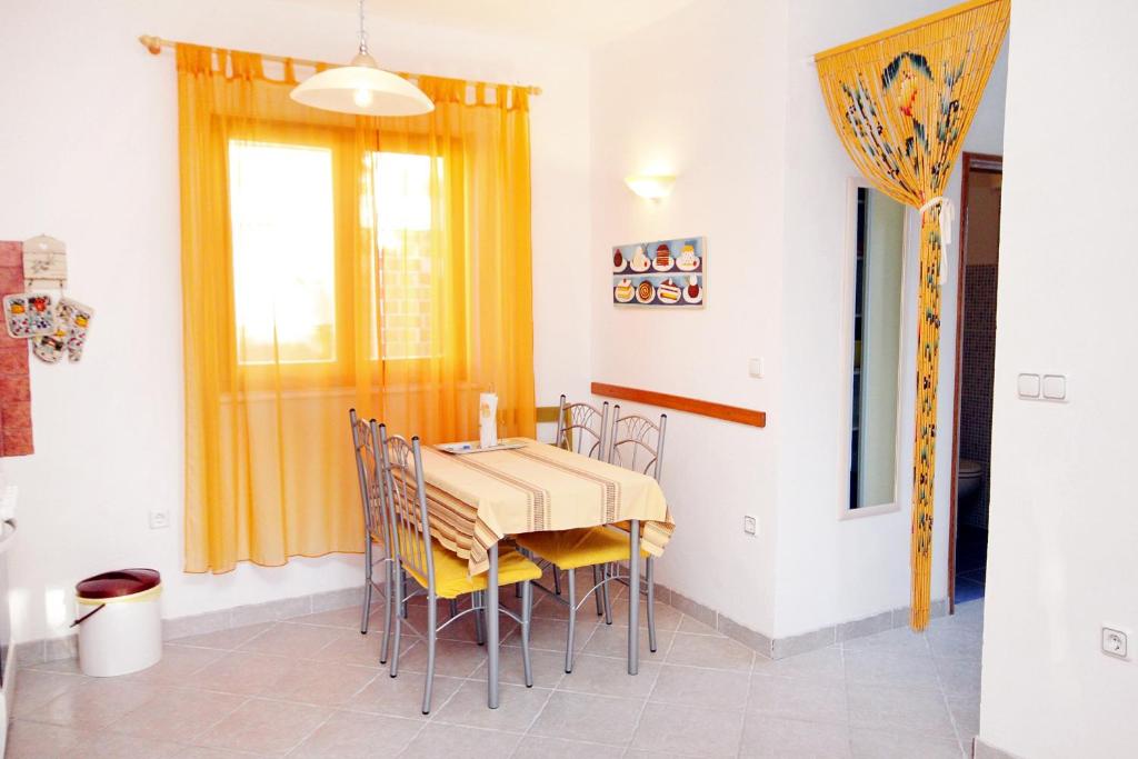 Fotografia z galérie ubytovania Apartments with a parking space Sabunike, Zadar - 5745 v Privlake