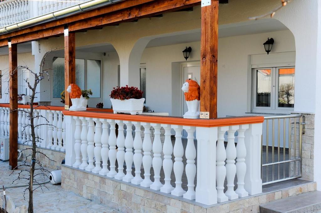 Fotografia z galérie ubytovania Apartments with a parking space Sukosan, Zadar - 5897 v Sukošane