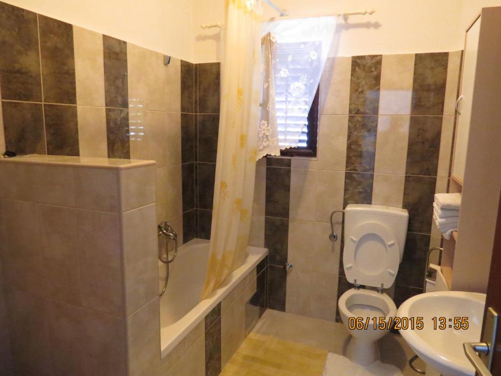 Kúpeľňa v ubytovaní Apartments with a parking space Zadar - Diklo, Zadar - 5875