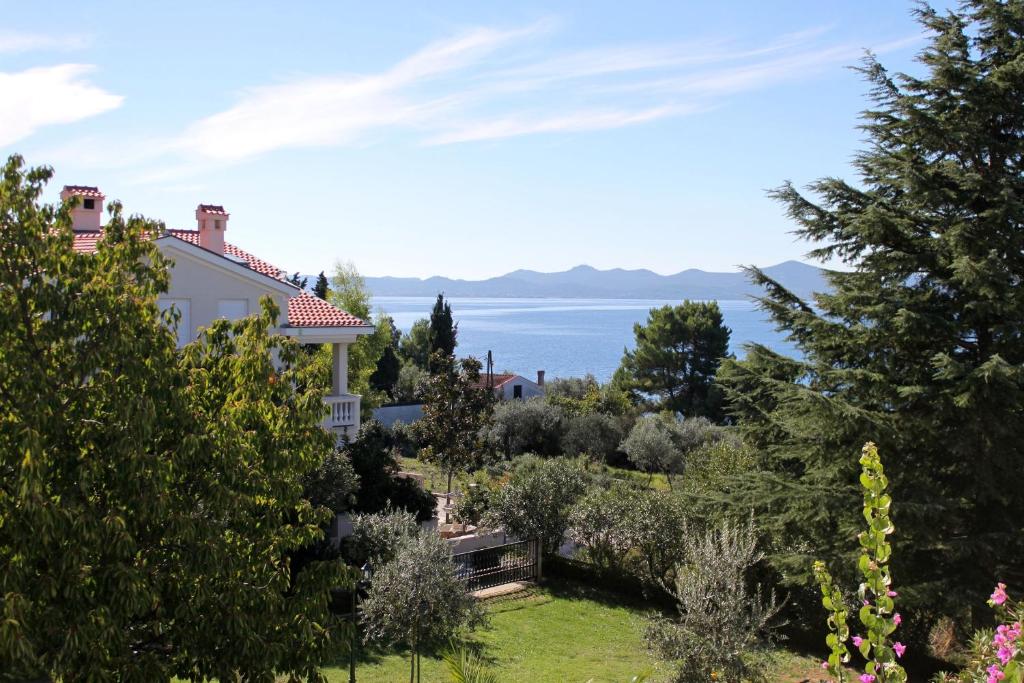 Fotografia z galérie ubytovania Apartments by the sea Kozino, Zadar - 5750 v destinácii Petrcane