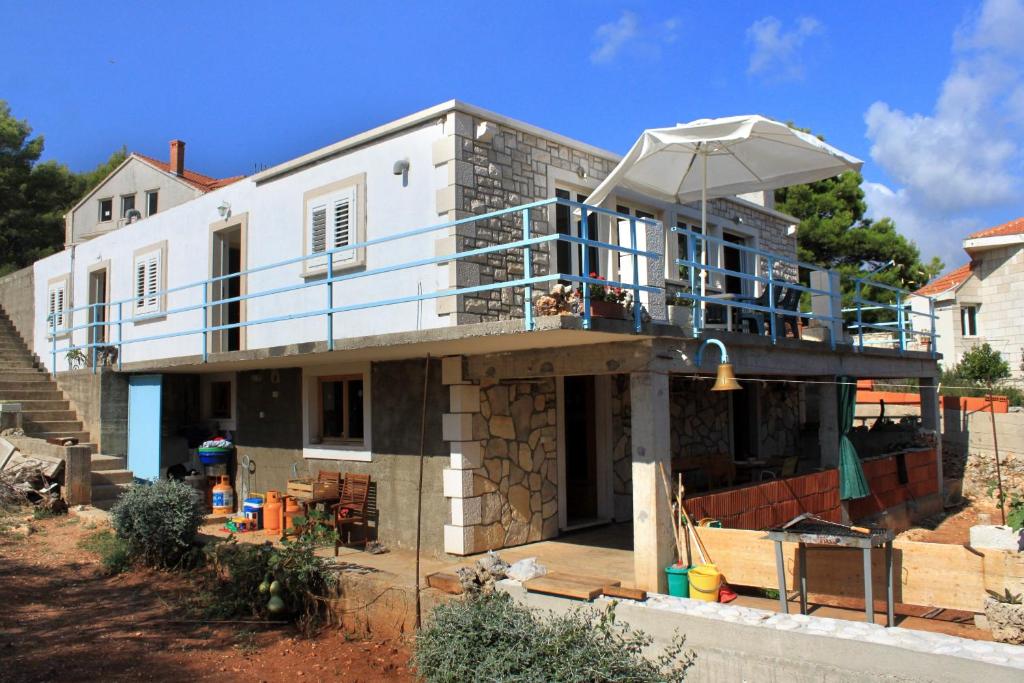 Budova, kde se apartmán nachází