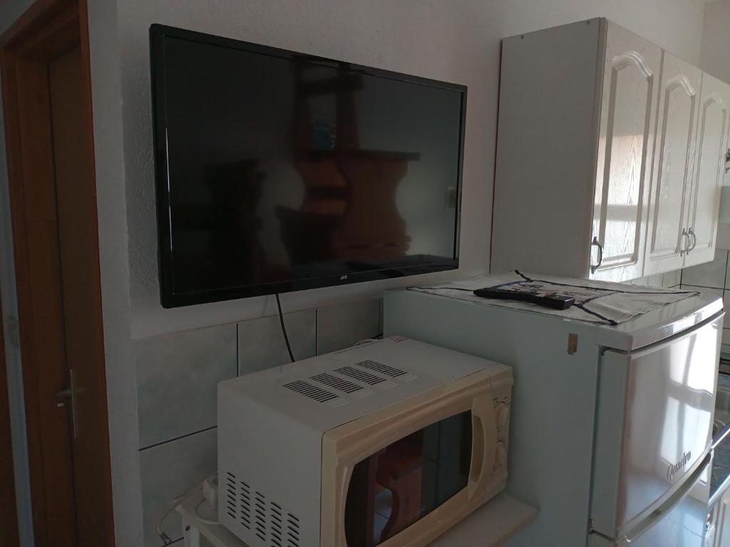 Kuchyňa alebo kuchynka v ubytovaní Apartment Vinjerac 5824c