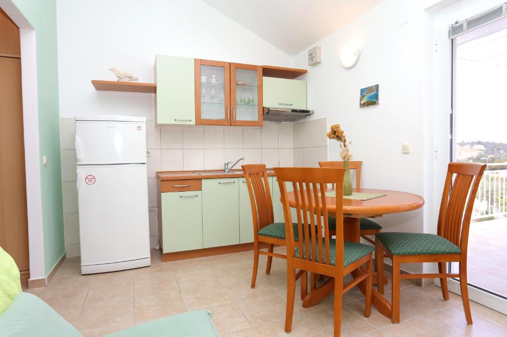 Kuchyň nebo kuchyňský kout v ubytování Apartments by the sea Lumbarda, Korcula - 4393