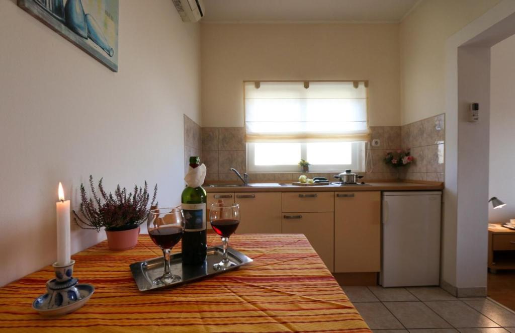 Fotografia z galérie ubytovania Apartments with a parking space Orebic, Peljesac - 4554 v destinácii Orebić