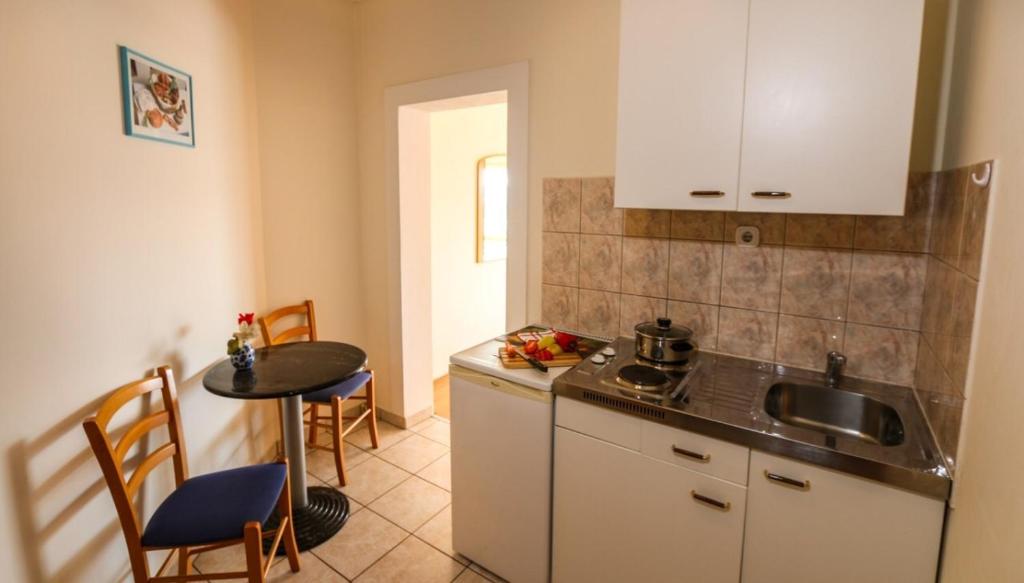 Fotografia z galérie ubytovania Apartments with a parking space Orebic, Peljesac - 4554 v destinácii Orebić