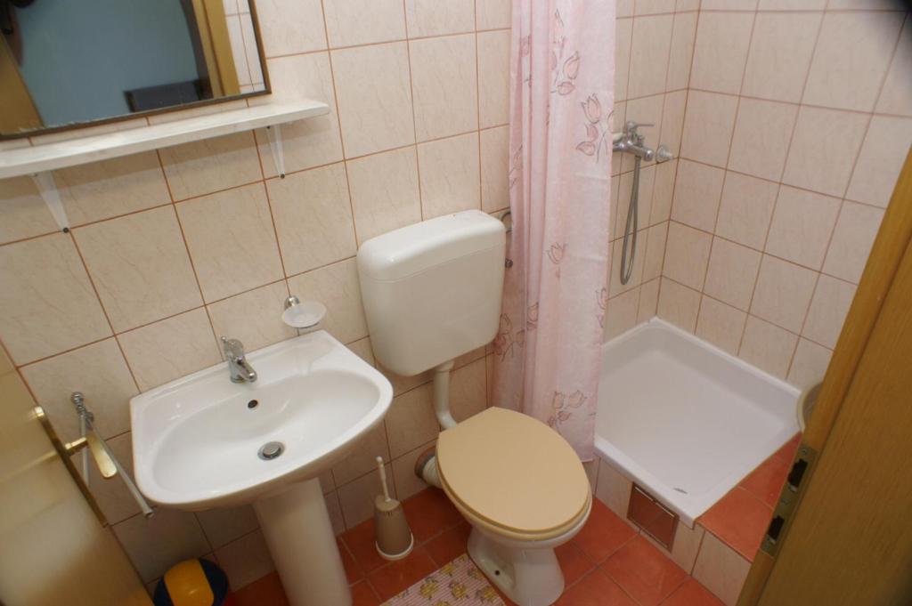 Fotografia z galérie ubytovania Apartments by the sea Sreser, Peljesac - 4551 v destinácii Janjina