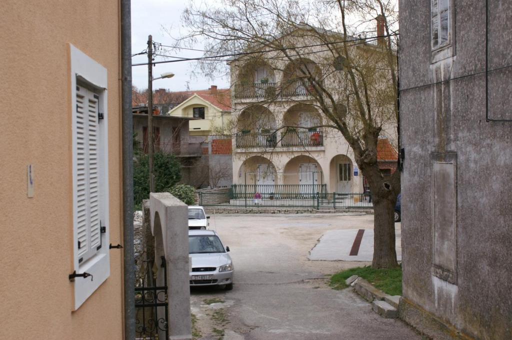 Budynek, w którym mieści się apartament