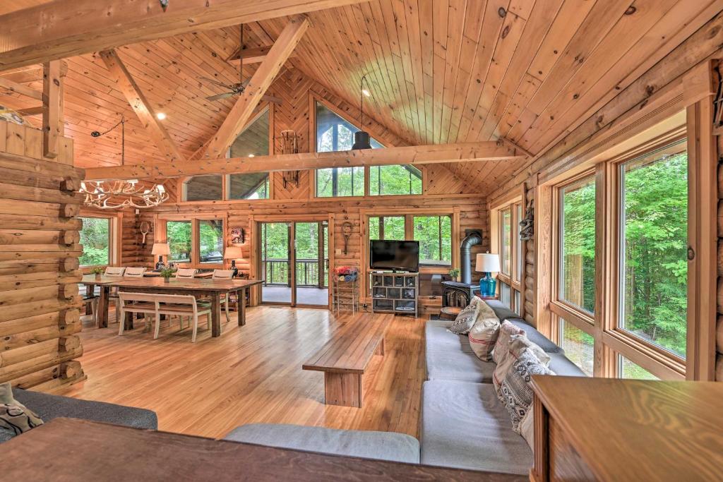 Adirondack and Lake George Cabin with Hot Tub!, Warrensburg – Updated 2023  Prices