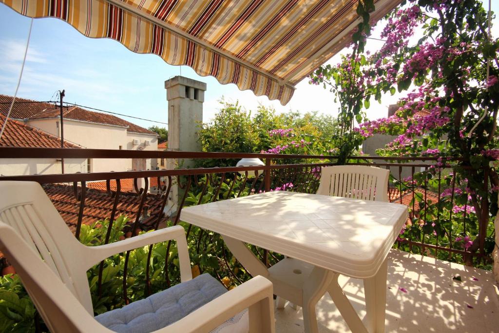 Balkón alebo terasa v ubytovaní Apartments by the sea Orebic, Peljesac - 4496