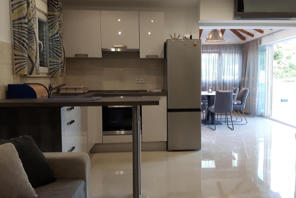 Fotografie z fotogalerie ubytování Apartments by the sea Zavalatica, Korcula - 4419 v destinaci Zavalatica