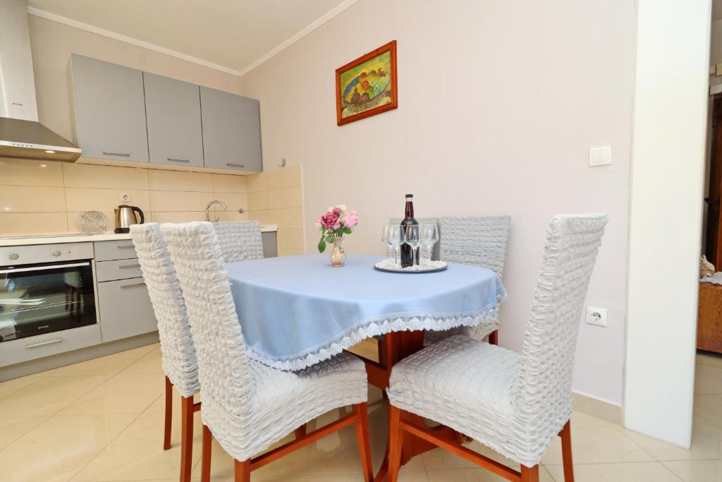 Kuchyň nebo kuchyňský kout v ubytování Apartment Brna 4463b