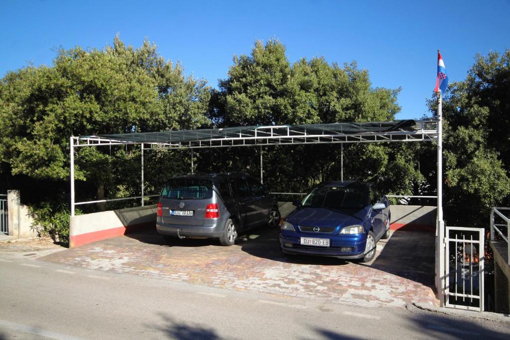 Zdjęcie z galerii obiektu Apartments by the sea Cove Vrbovica bay - Vrbovica (Korcula) - 4390 w Korčuli