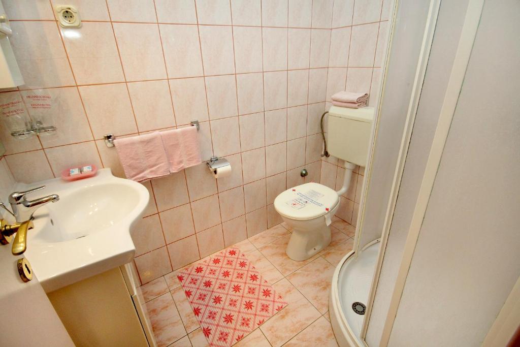 Zdjęcie z galerii obiektu Apartments by the sea Cove Vrbovica bay - Vrbovica (Korcula) - 4390 w Korčuli
