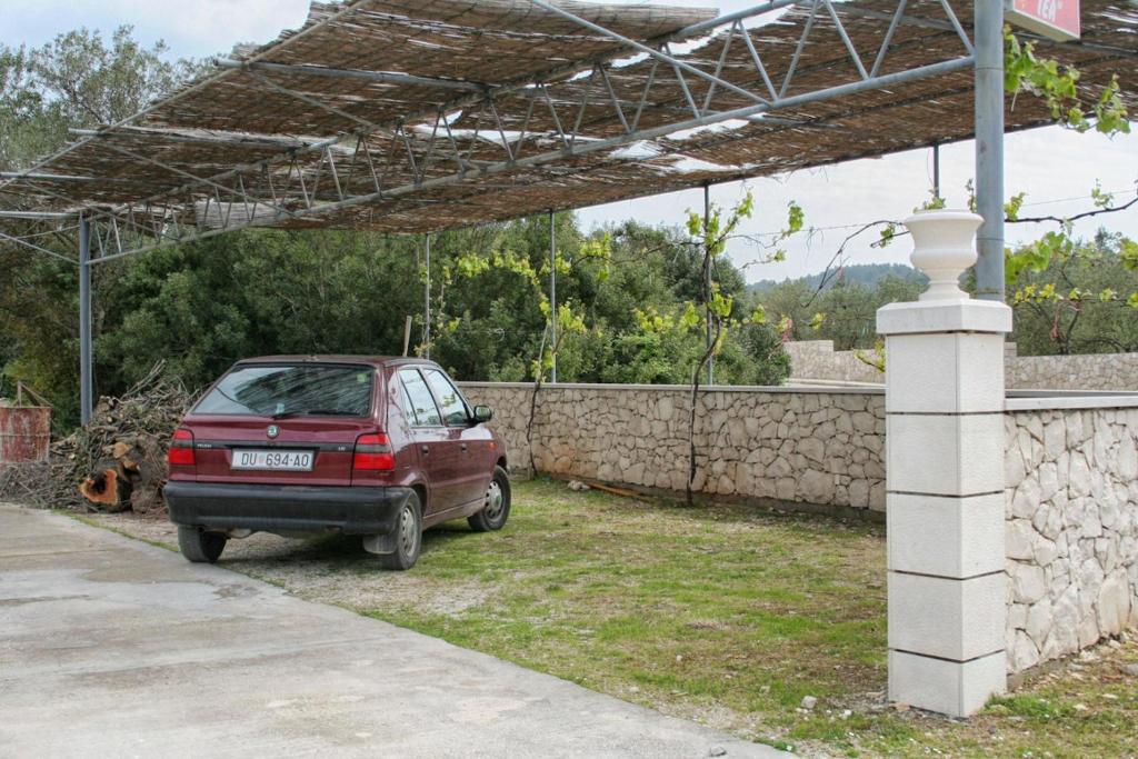 Zdjęcie z galerii obiektu Apartments by the sea Lumbarda, Korcula - 4392 w mieście Lumbarda