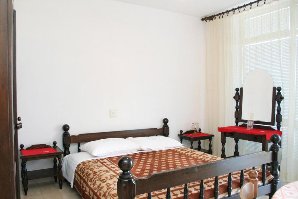 Zdjęcie z galerii obiektu Apartments by the sea Lumbarda, Korcula - 4392 w mieście Lumbarda