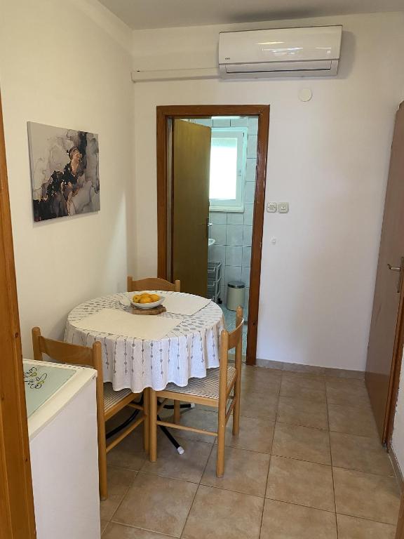 Fotografia z galérie ubytovania Apartments with a parking space Orebic, Peljesac - 4501 v destinácii Orebić