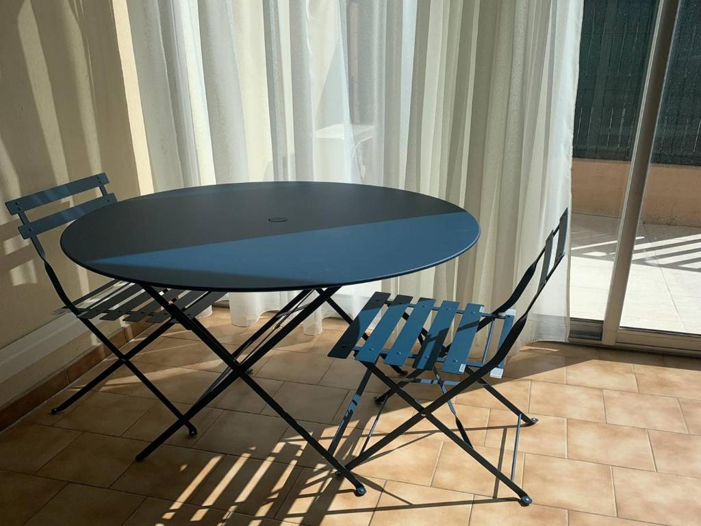 Fotografia z galérie ubytovania Charmant studio climatisé en rez-de-jardin, proche plage, avec garage privé à Cavalaire-sur-Mer - FR-1-226B-116 v destinácii Cavalaire-sur-Mer