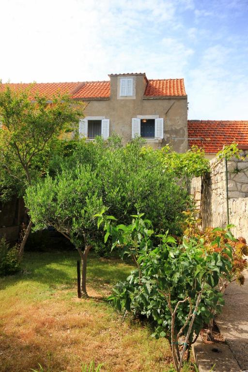 Fotografia z galérie ubytovania Seaside holiday house Orebic, Peljesac - 4569 v destinácii Orebić