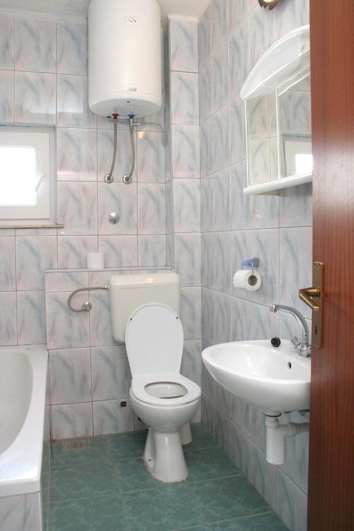 Kúpeľňa v ubytovaní Apartments with a parking space Orebic, Peljesac - 4522