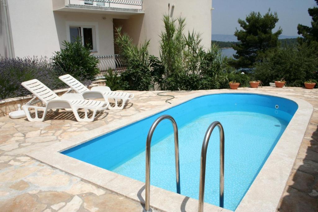 Fotografia z galérie ubytovania Family friendly apartments with a swimming pool Jelsa, Hvar - 4608 v destinácii Jelsa