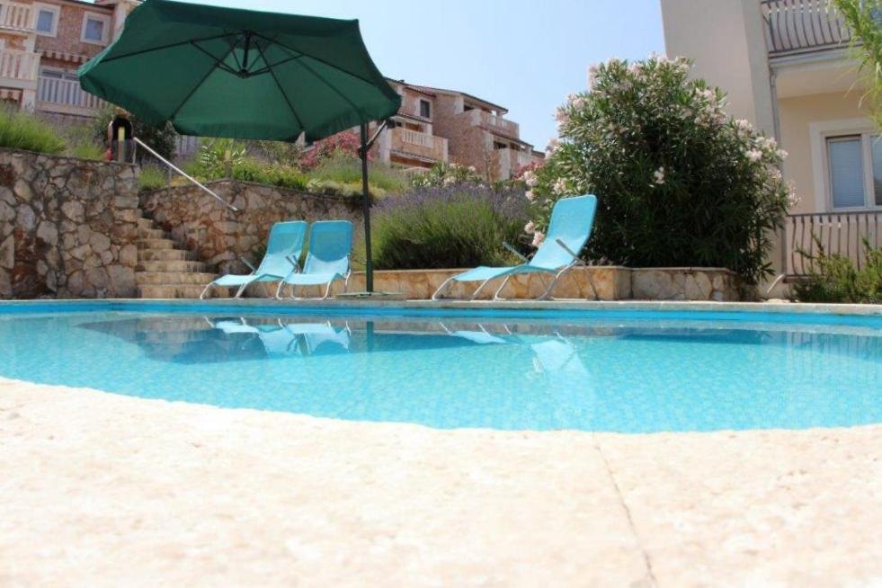 Fotografia z galérie ubytovania Family friendly apartments with a swimming pool Jelsa, Hvar - 4608 v destinácii Jelsa