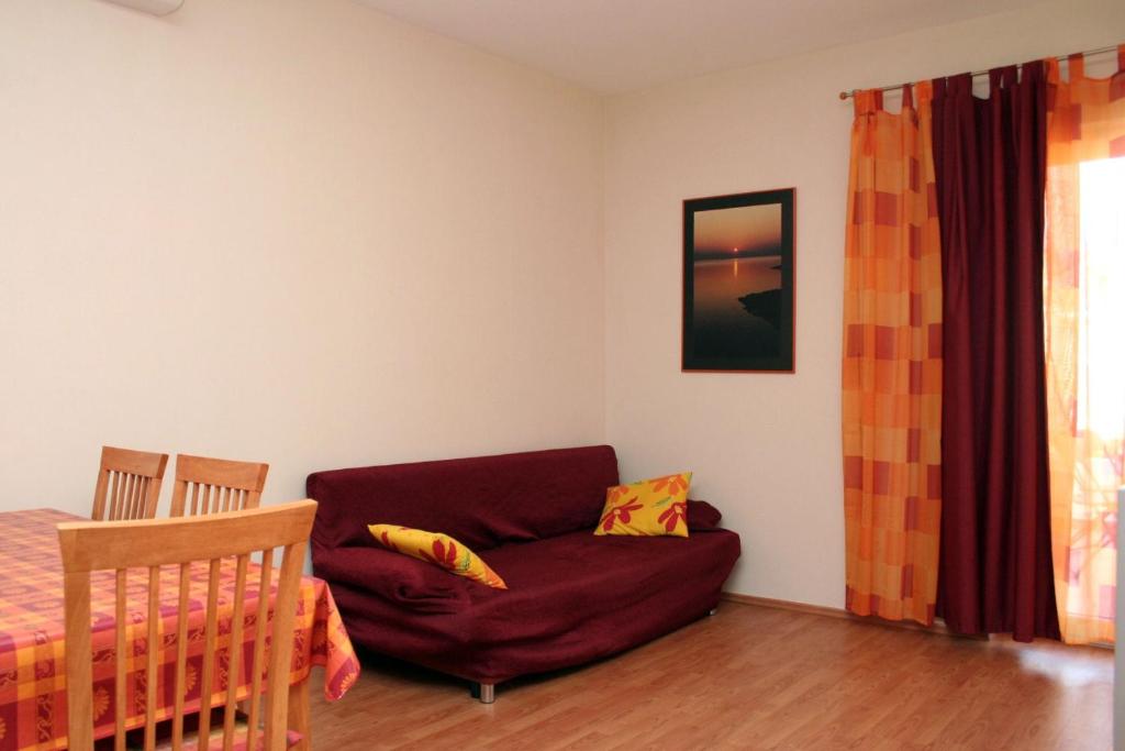 Fotografia z galérie ubytovania Family friendly apartments with a swimming pool Jelsa, Hvar - 4608 v destinácii Jelsa