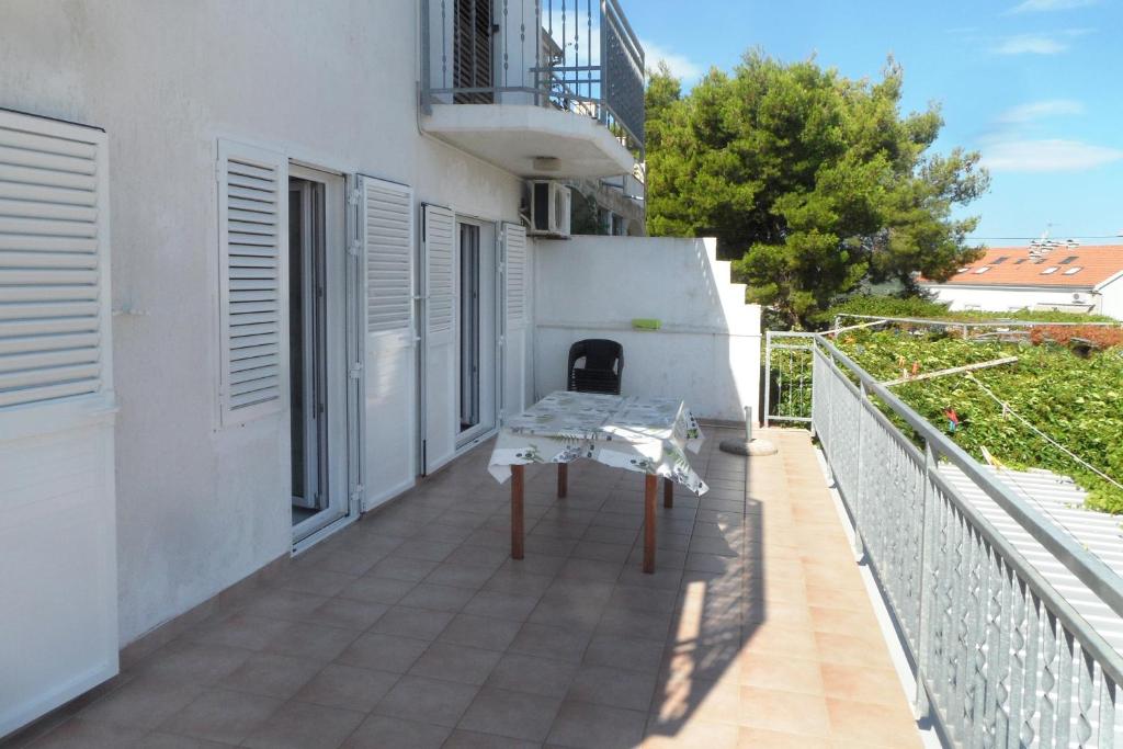 Zdjęcie z galerii obiektu Apartments with a parking space Jelsa, Hvar - 4589 w mieście Jelsa