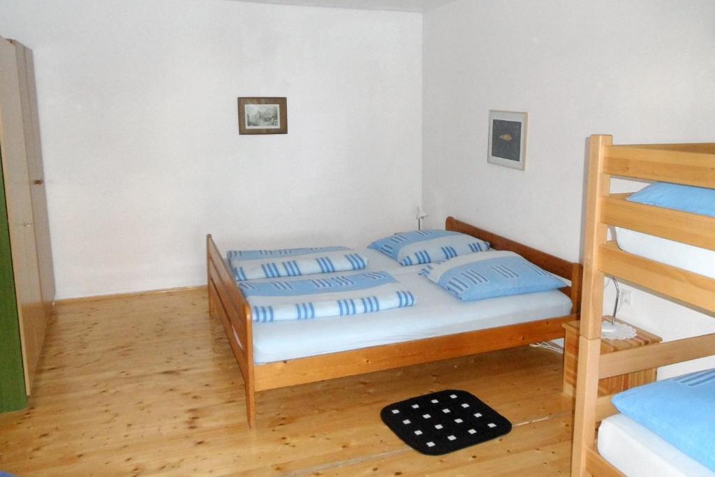 Zdjęcie z galerii obiektu Apartments with a parking space Jelsa, Hvar - 4589 w mieście Jelsa
