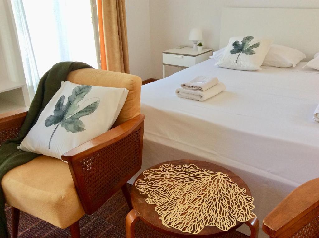 Posteľ alebo postele v izbe v ubytovaní Apartments by the sea Hvar - 4591