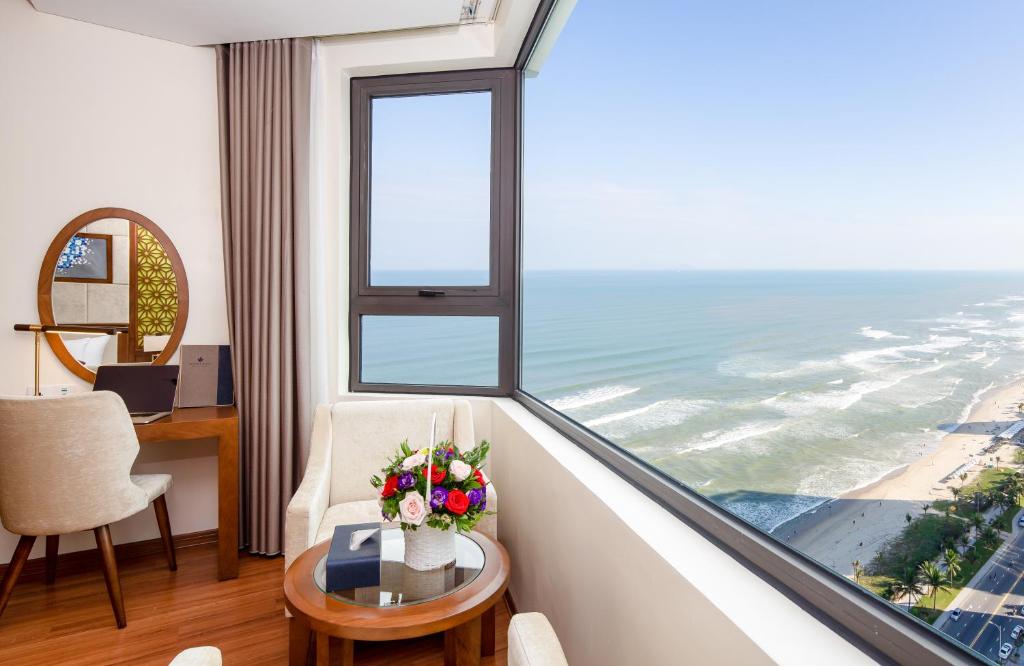 Phòng Deluxe Giường Đôi, Nhìn Một Phần Ra Biển Với Trà Chiều/Đợt Lưu Trú