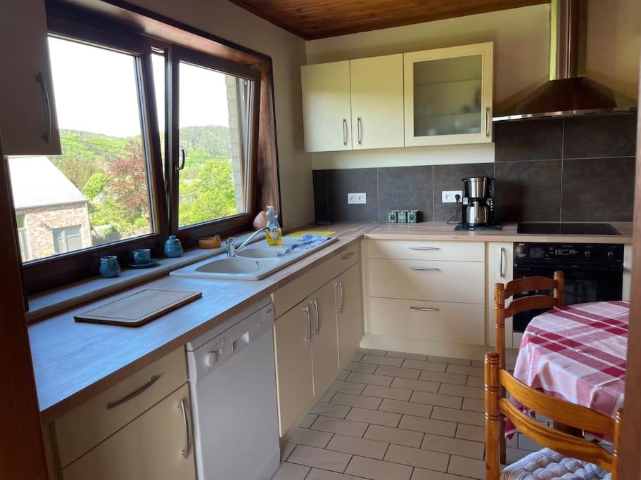 Kuchyň nebo kuchyňský kout v ubytování Le gîte de la Champagne
