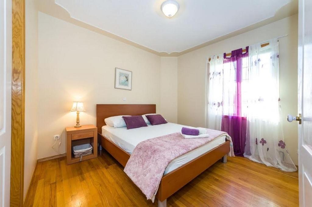 Zdjęcie z galerii obiektu Apartments by the sea Zaton, Zadar - 5923 w mieście Zaton